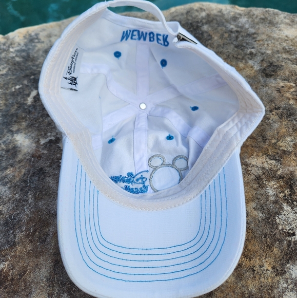 NWOT Disney Vacation Club Member Basball Hat - Picture 5 of 8